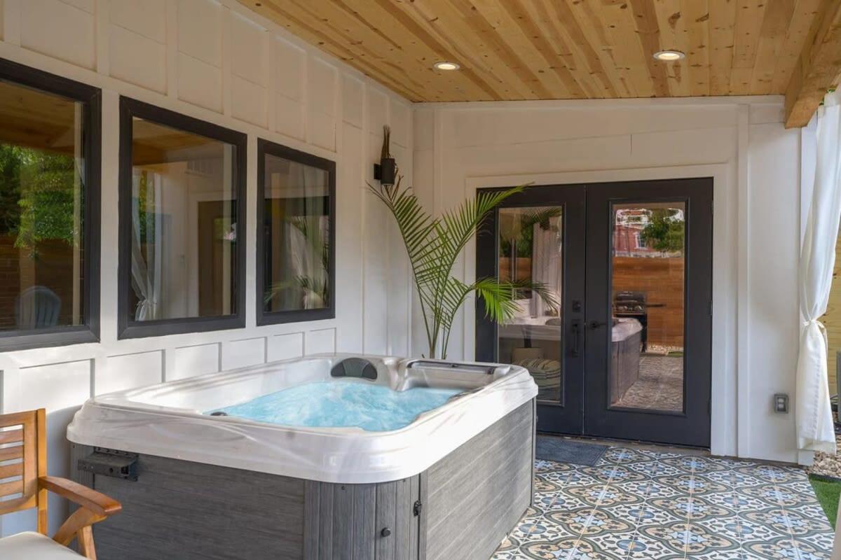 Petit Paradis Studio With Hot Tub Fredericksburg Bagian luar foto
