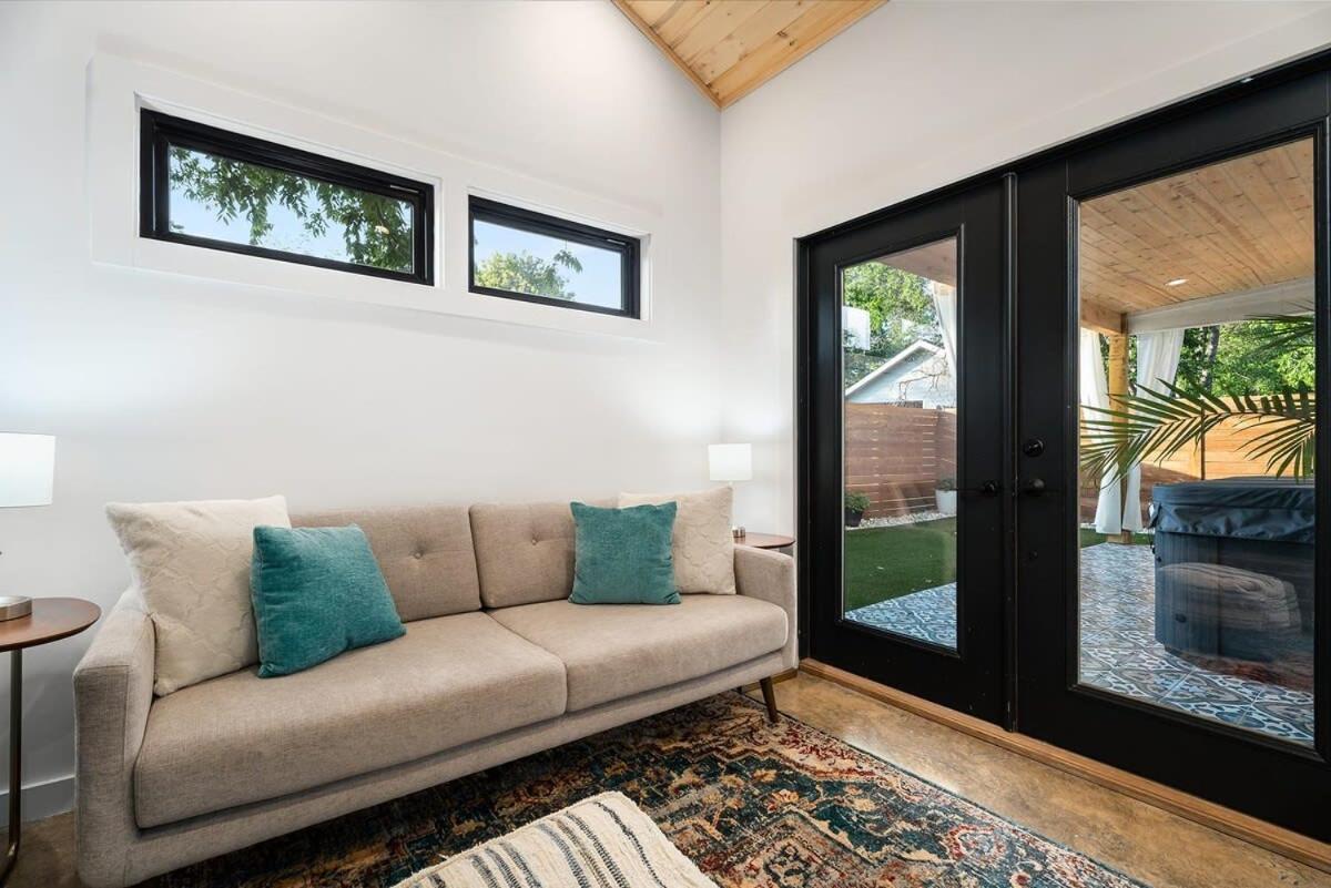 Petit Paradis Studio With Hot Tub Fredericksburg Bagian luar foto