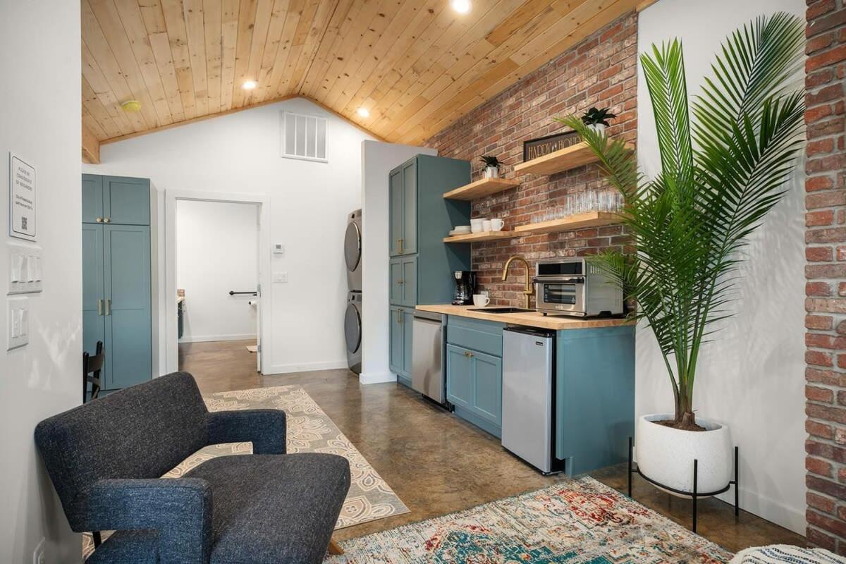 Petit Paradis Studio With Hot Tub Fredericksburg Bagian luar foto
